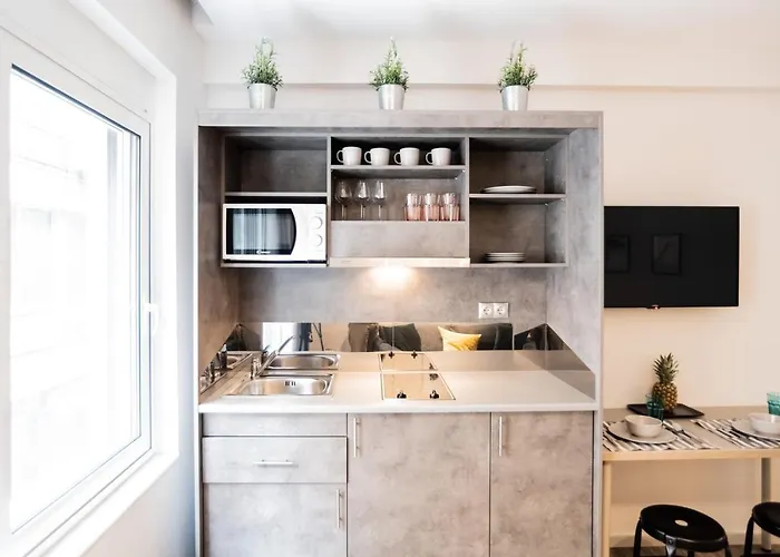 A17 Modern & Cosy 2R Flat Up To 4Ppl Near Parthenon