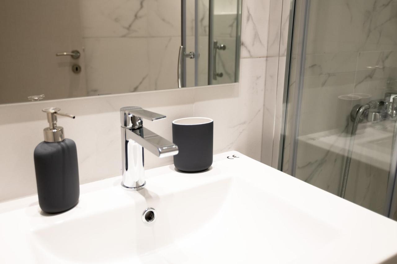 Apartment A17 Modern & Cosy 2r Flat Up To 4ppl Near Parthenon Athens