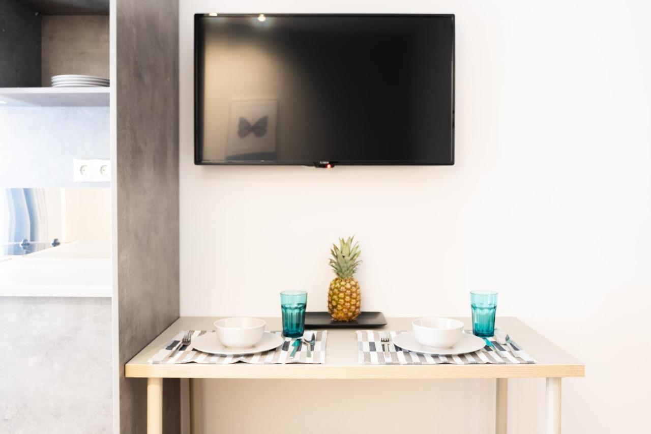 Apartment A17 Modern & Cosy 2r Flat Up To 4ppl Near Parthenon *